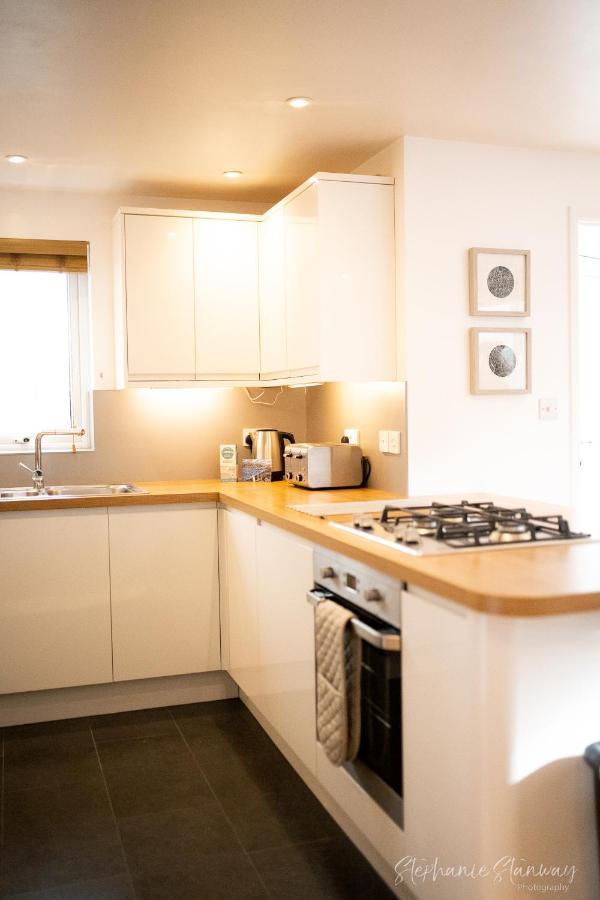 The Lookout, Modern Home From Home, Sleeps 5, With Private Parking & Outside Terrace St Ives Zewnętrze zdjęcie