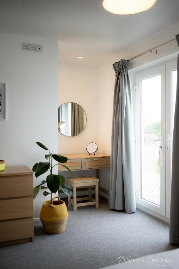 The Lookout, Modern Home From Home, Sleeps 5, With Private Parking & Outside Terrace St Ives Zewnętrze zdjęcie
